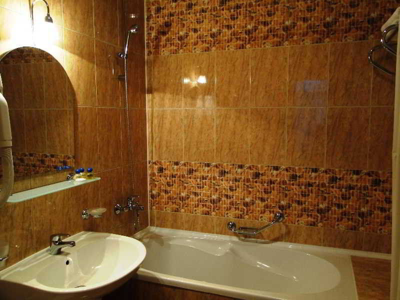 Luna Hotel Chişinău Extérieur photo