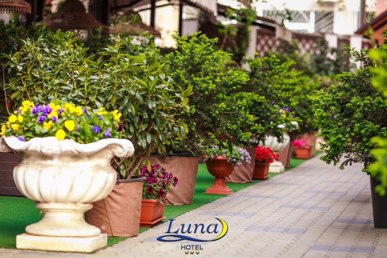 Luna Hotel Chişinău Extérieur photo